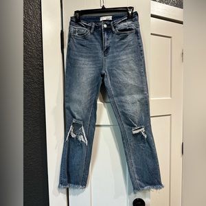 Vervet Los Angeles women’s jeans. Straight leg, cropped, distressed. Size 26